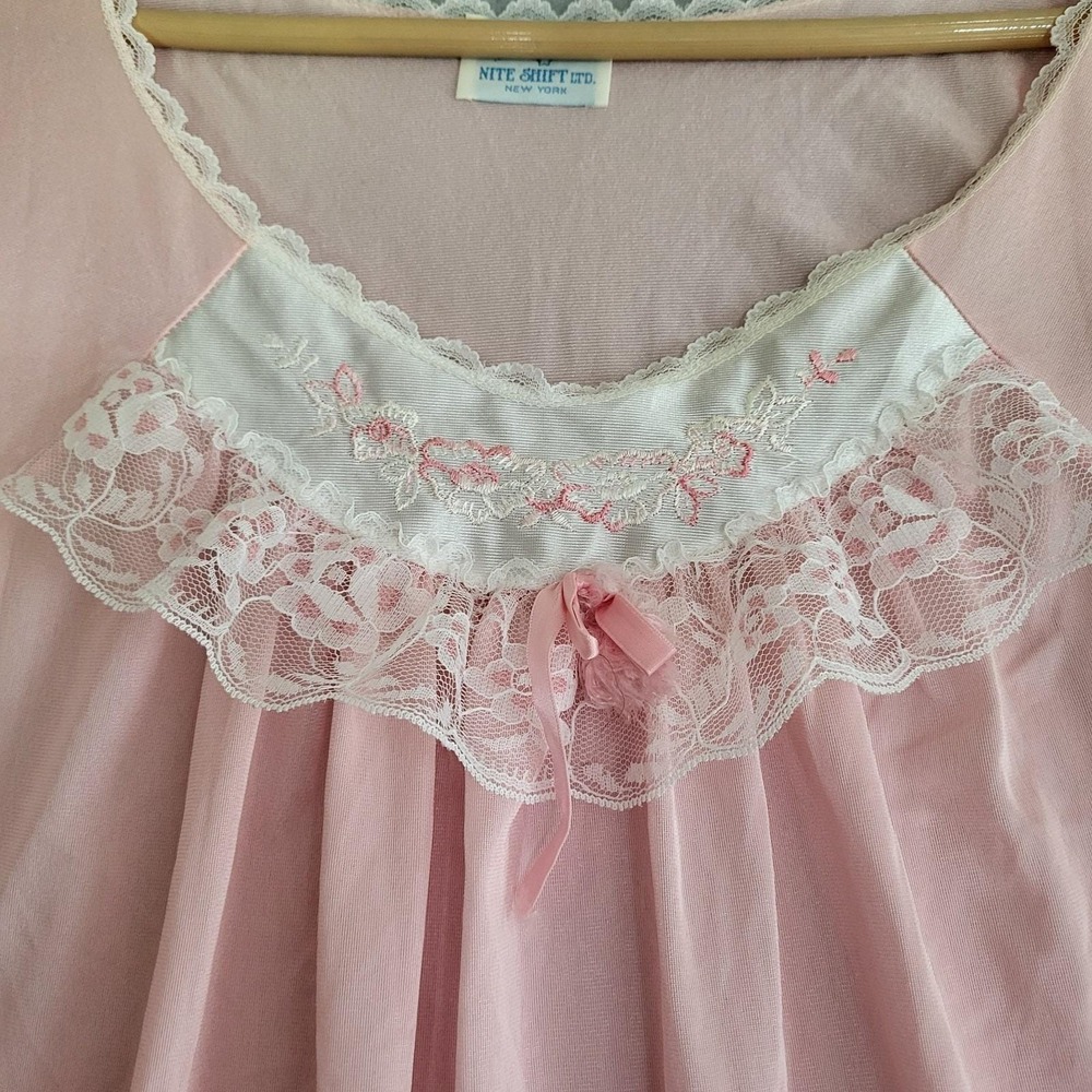 VTG‎ Pink Silky Nylon Satin Long Night Gown Women's Size 26 Made In USA - Picture 3 of 10